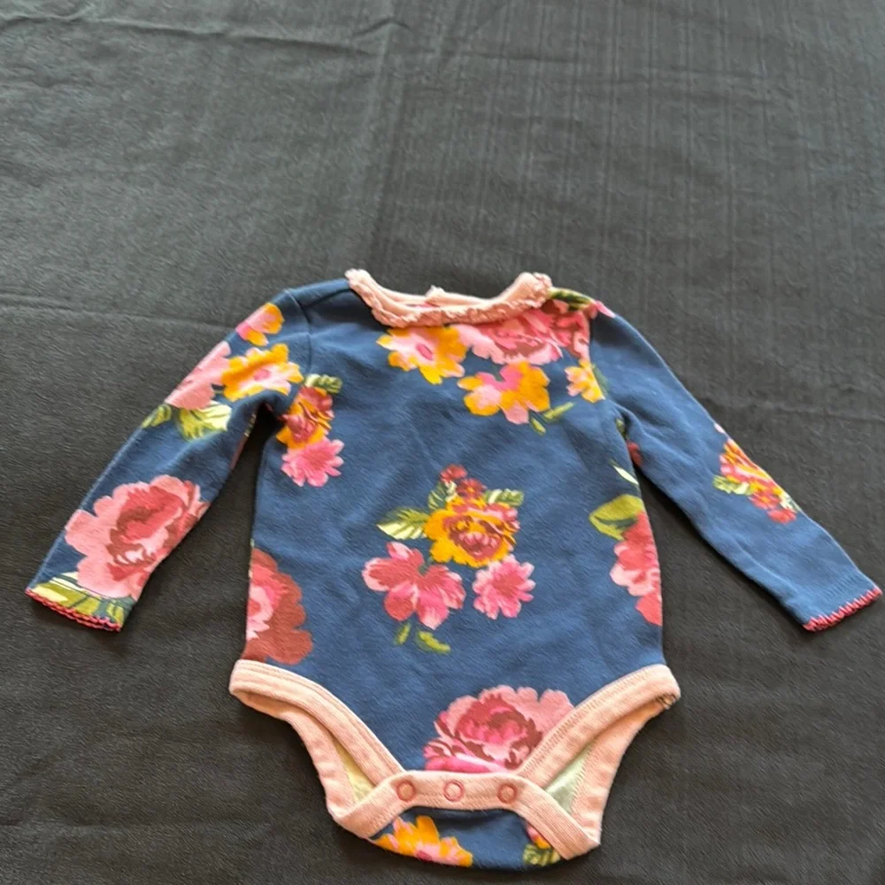 Matilda, Jane size 0–3 months Floral Long Sleeve Baby Onesie‎